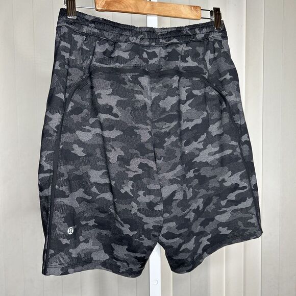 Lululemon Camo Short Gray 9" Inseam Size M - Picture 5 of 6